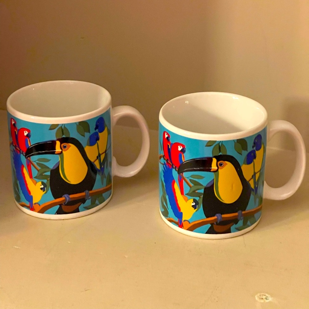 Russ Berrie & Co. Toucan & Parrots Set Of 2 Coffee Mug Tiki Room Tropicana Vtg